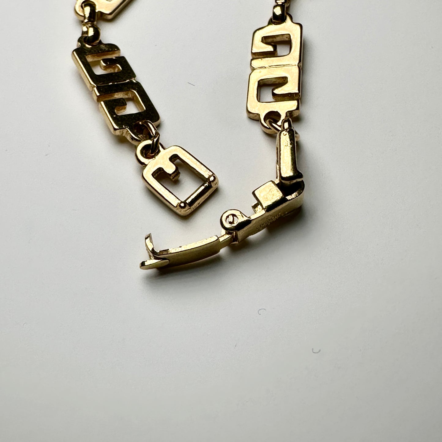 VINTAGE GIVENCHY G GOLD TONE 24" CHAIN NECKLACE