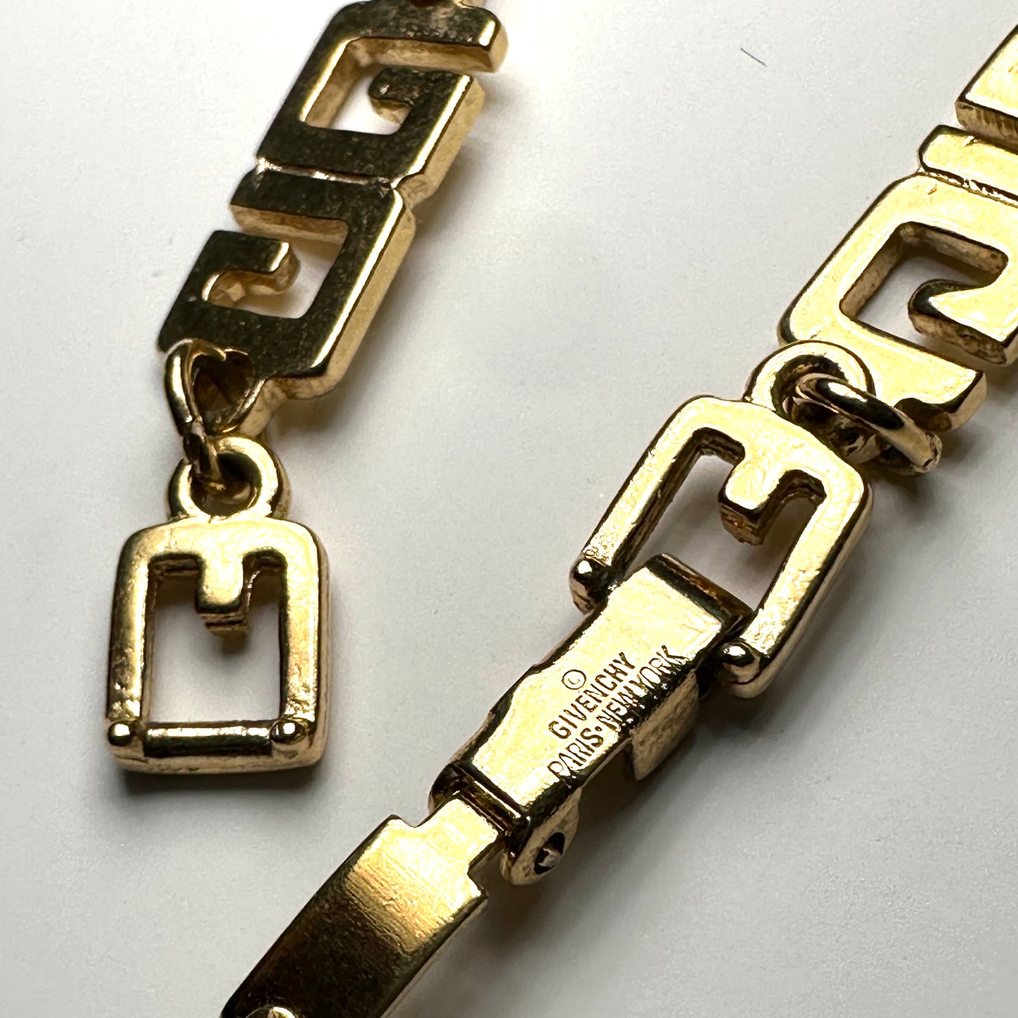 VINTAGE GIVENCHY G GOLD TONE 24" CHAIN NECKLACE