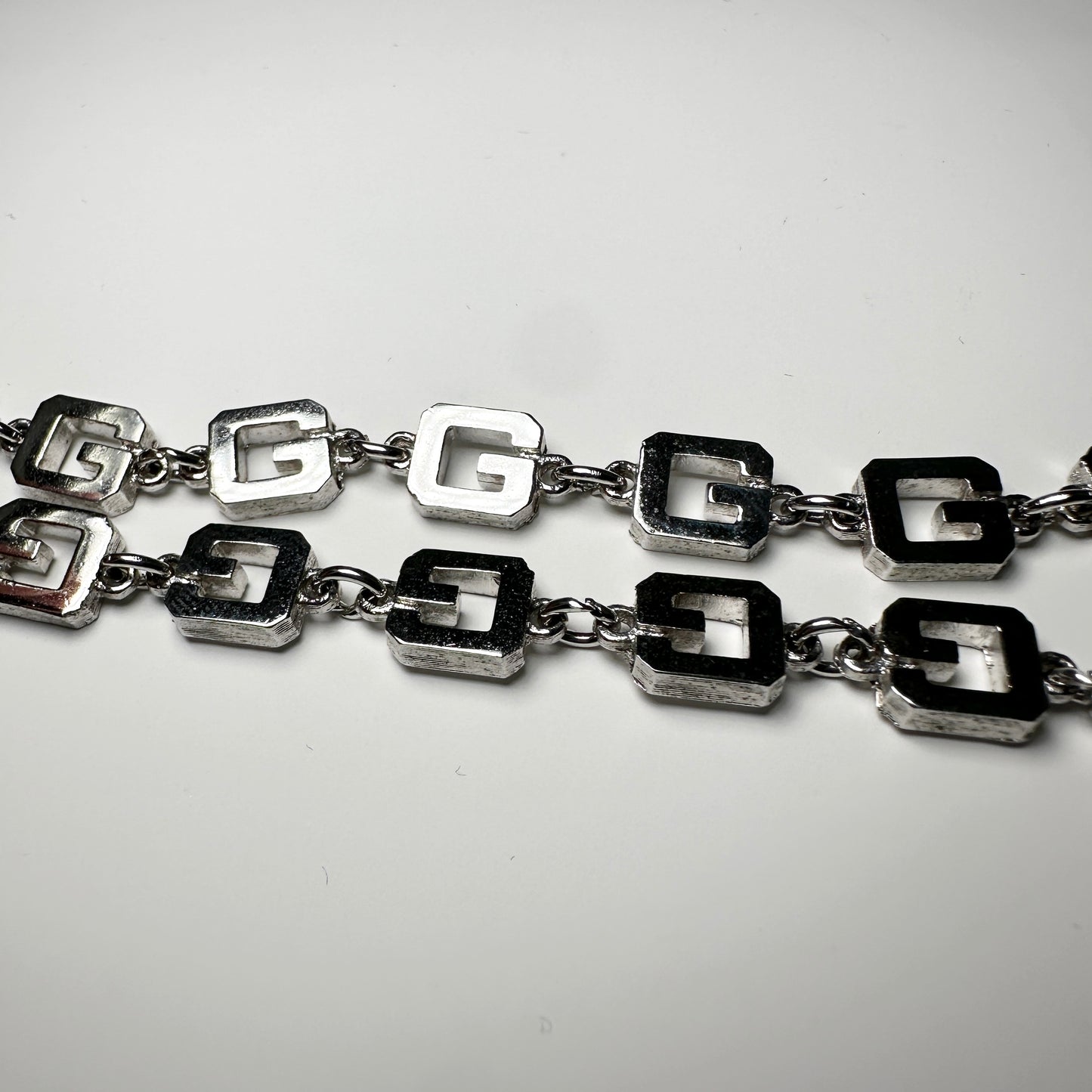 VINTAGE GIVENCHY G SILVER TONE 15" CHOKER NECKLACE