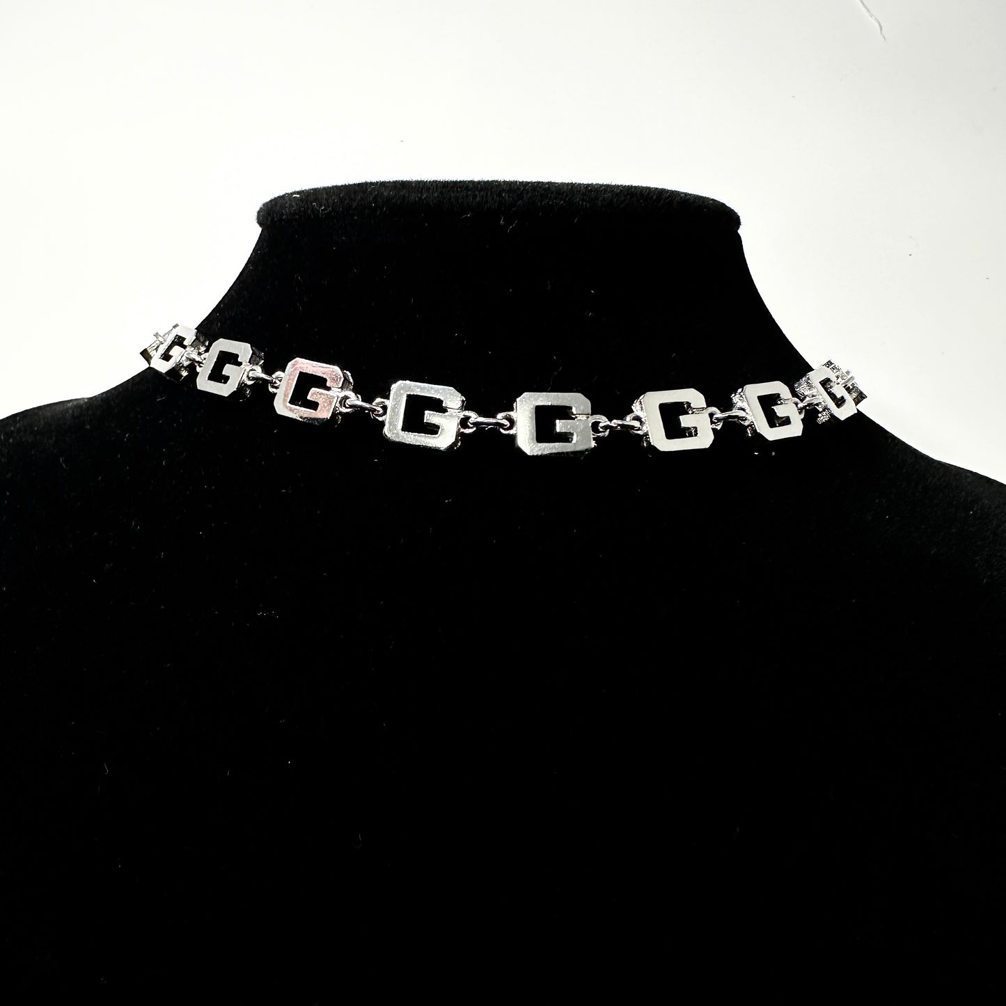 VINTAGE GIVENCHY G SILVER TONE 15" CHOKER NECKLACE