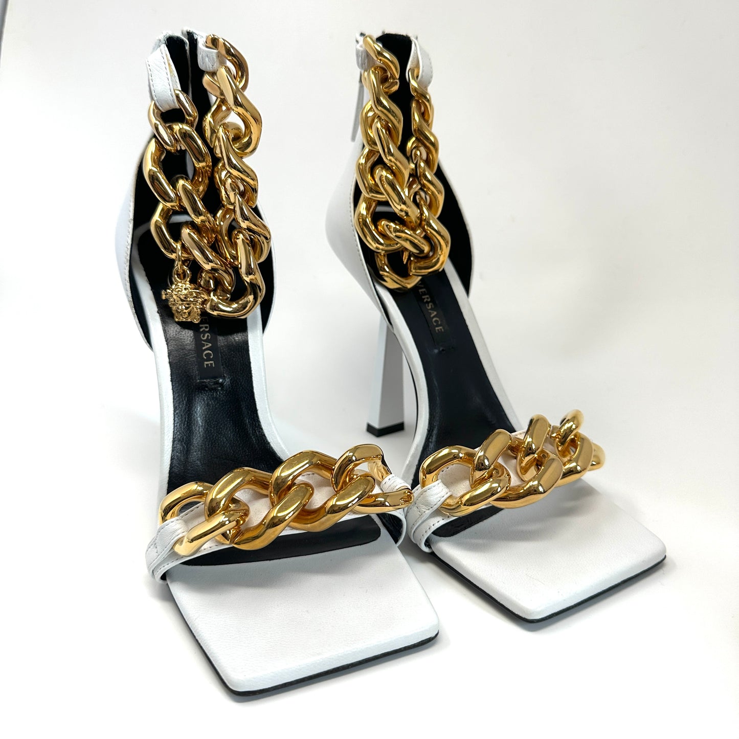 VERSACE MEDUSA CHAIN WHITE HIGH HEEL 37